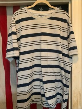 Old Navy White and Navy Horizontal Stripe Crew Tee